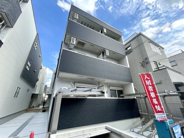 建物外観　オートロック付きで安心です♪