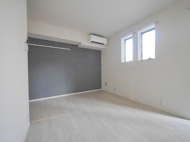 居室・リビング　別部屋に写真になります。