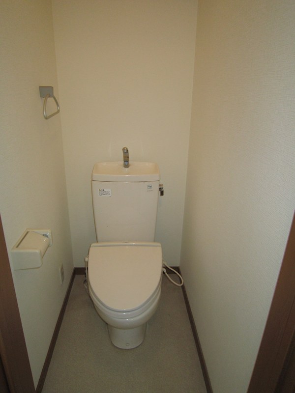 トイレ　別部屋参照
