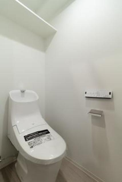 トイレ　※写真は同タイプ住戸です。