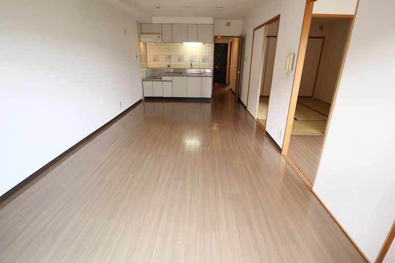 居室・リビング　※別号室の写真使用中