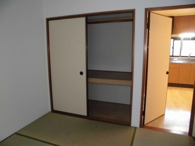収納　和室６帖　押入