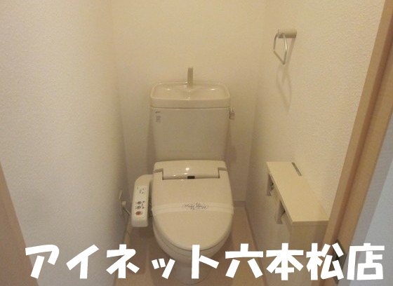 トイレ　落ち着く空間ですね。