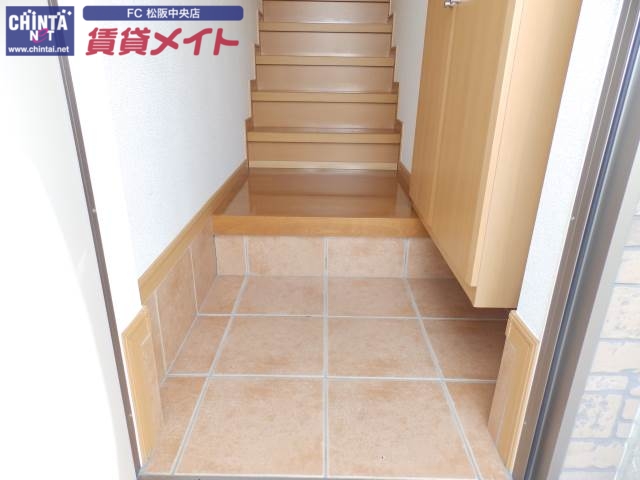玄関　他部屋のお写真です！