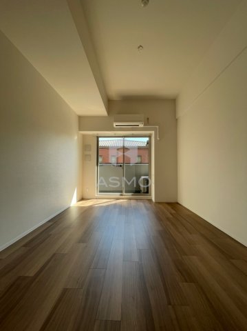 居室・リビング　同マンション別部屋参考写真