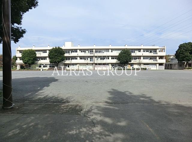 小学校　横浜市立若葉台小学校（小学校）まで583m