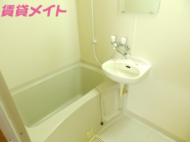 バス・シャワールーム　バス