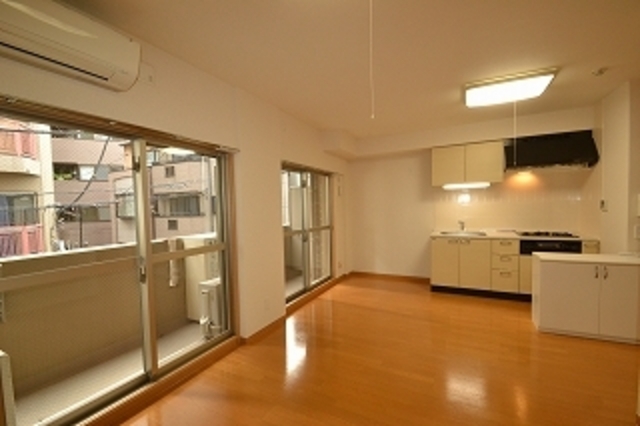 居室・リビング　広々１２．５帖！