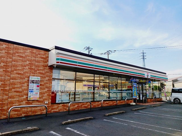 コンビニ　セブンイレブン富士宮淀平町店（コンビニ）まで160m