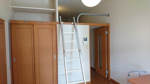 その他部屋・スペース　床材は号室によって異なります