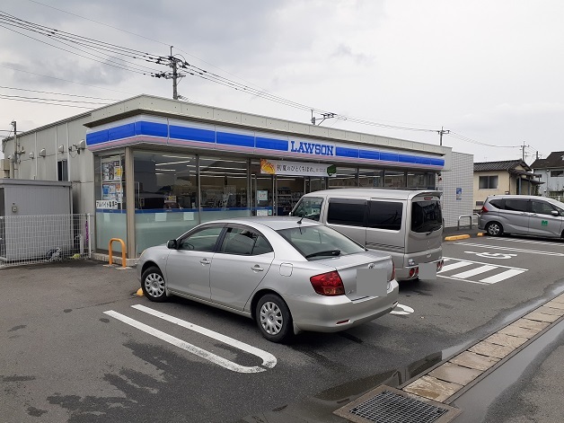 コンビニ　ローソン（コンビニ）まで400m