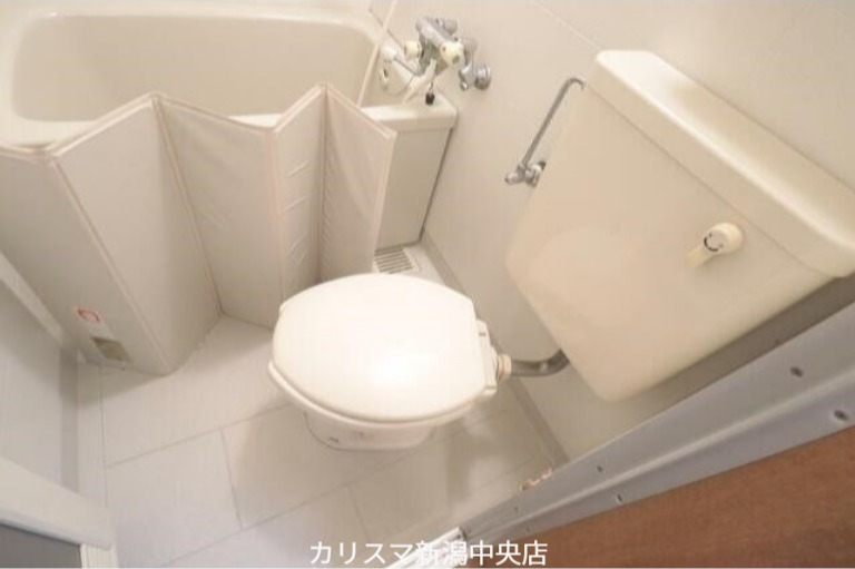 バス・シャワールーム　※別部屋参考写真