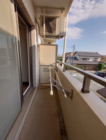 バルコニー　※内装写真は同タイプ別部屋の参考写真です