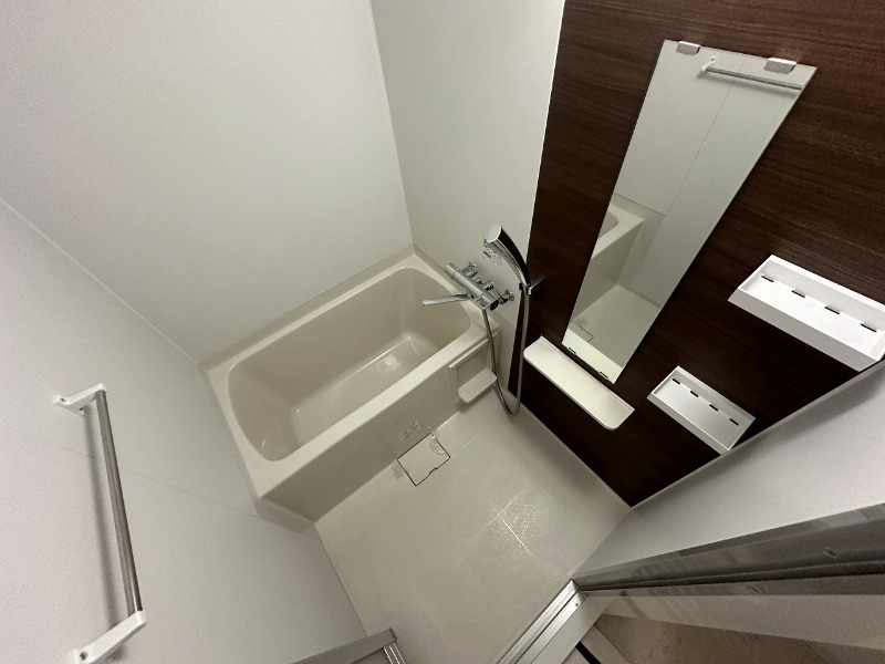 バス・シャワールーム　同建物別号室