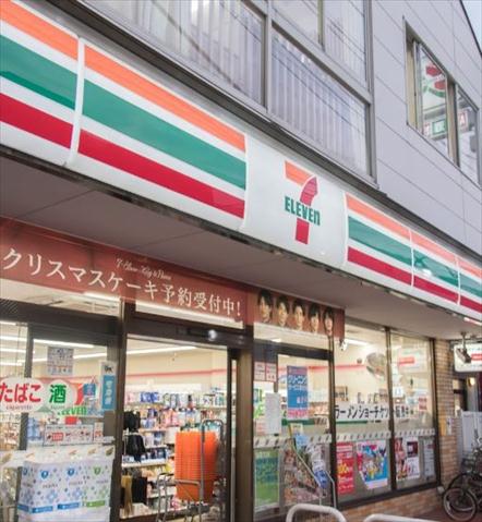 コンビニ　セブンイレブン（コンビニ）まで442m