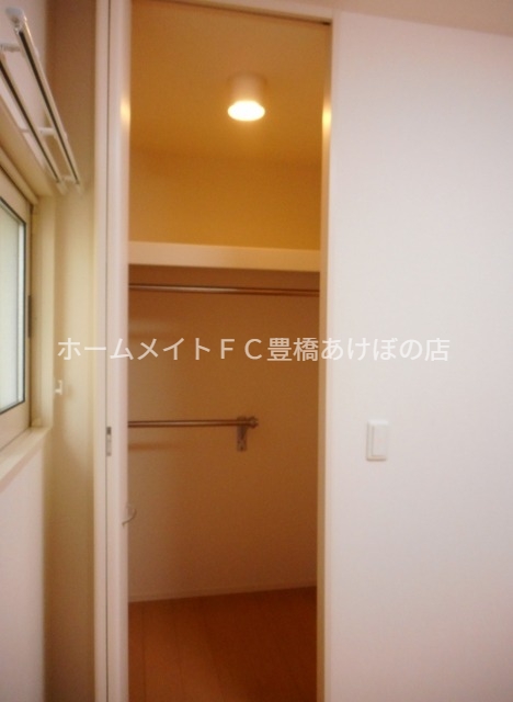 収納　同型別部屋写真（反転）