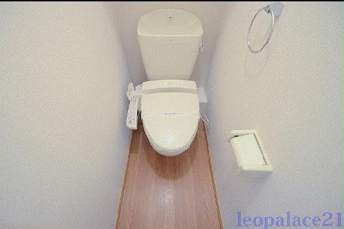 トイレ　備品や設備仕様は号室等により異なります現地をご確認下さい。