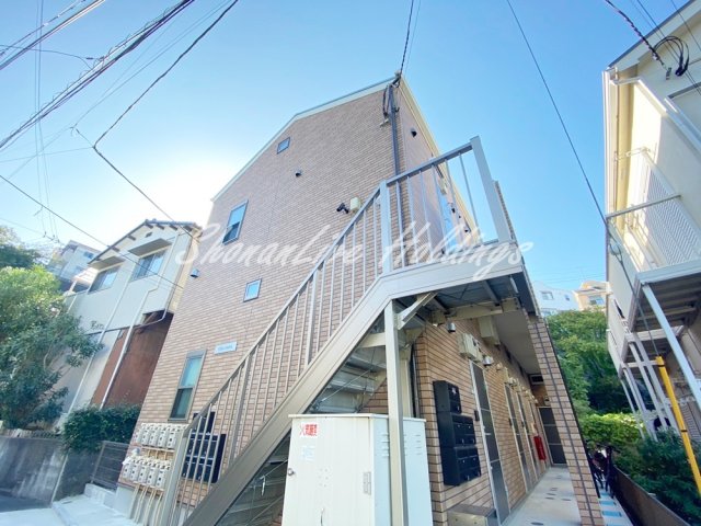 建物外観　追浜駅徒歩7分の好立地