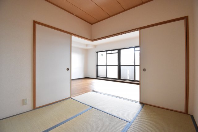 その他設備　和室部分は洋室に変更予定