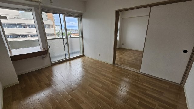 メゾン大和7号館の居間写真