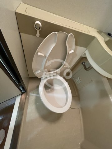 トイレ　ルネッサンス新梅田ビル　トイレ
