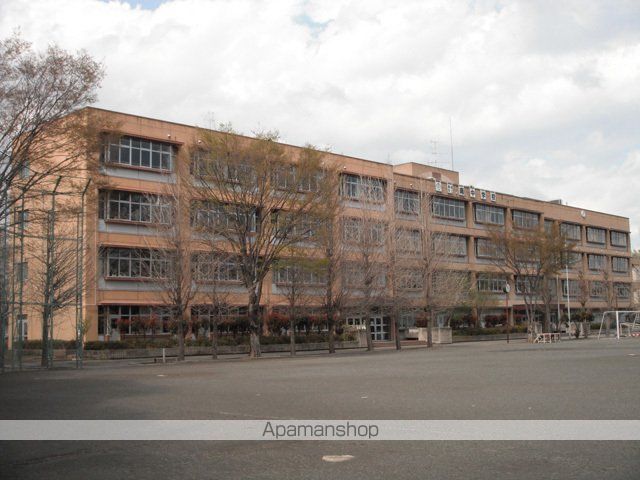 中学校　鶴ケ島市立南中学校（中学校）まで550m