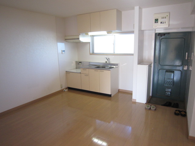 小川マンションの玄関写真