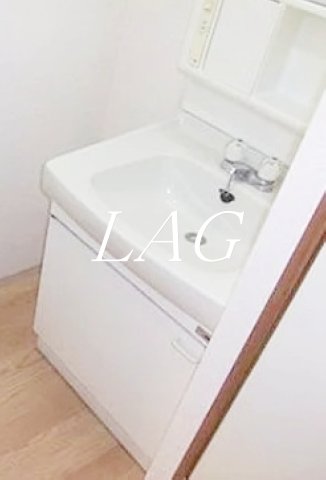 洗面設備　独立洗面台です。
