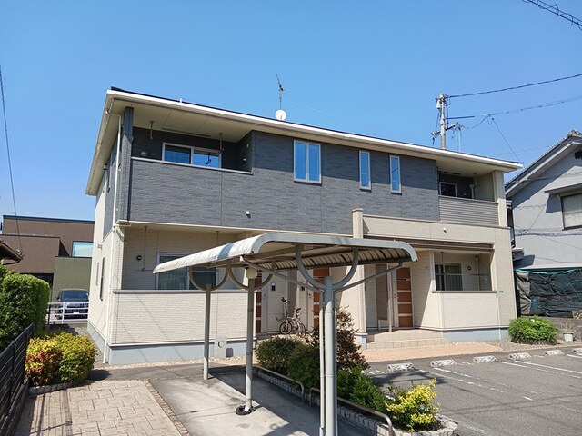 ＪＲ山陽本線 福山駅 バス乗車時間：15分 最寄りバス停で下車 徒歩6分 築14年