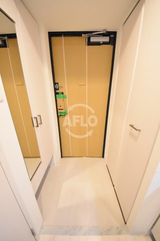 玄関　エスリードレジデンス大阪福島　玄関スペース