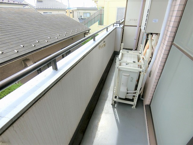 バルコニー　写真は同建物の別部屋を参考に掲載しております。