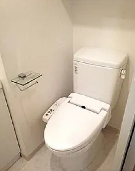 都営三田線 板橋本町駅 徒歩4分 9階建 築19年のトイレ写真