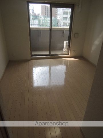 地下鉄中央線 九条駅 徒歩13分 11階建 築20年の居間写真