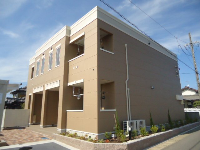建物外観　外観写真（昼）