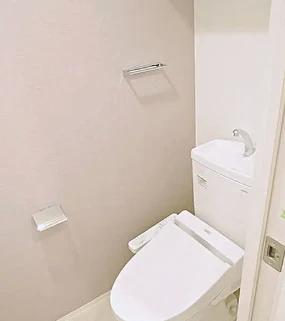 都営大江戸線 蔵前駅 徒歩7分 9階建 築11年のトイレ写真