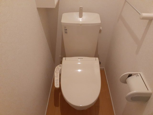 トイレ　ゆったりとした空間のトイレです
