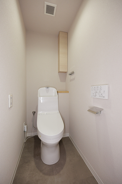 トイレ　※写真は同タイプ住戸です。
