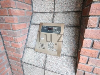 セキュリティ　モニター付きオートロック完備です。