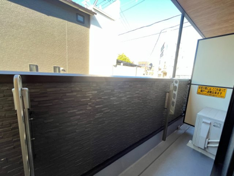 バルコニー　写真は同施工会社類似写真です。