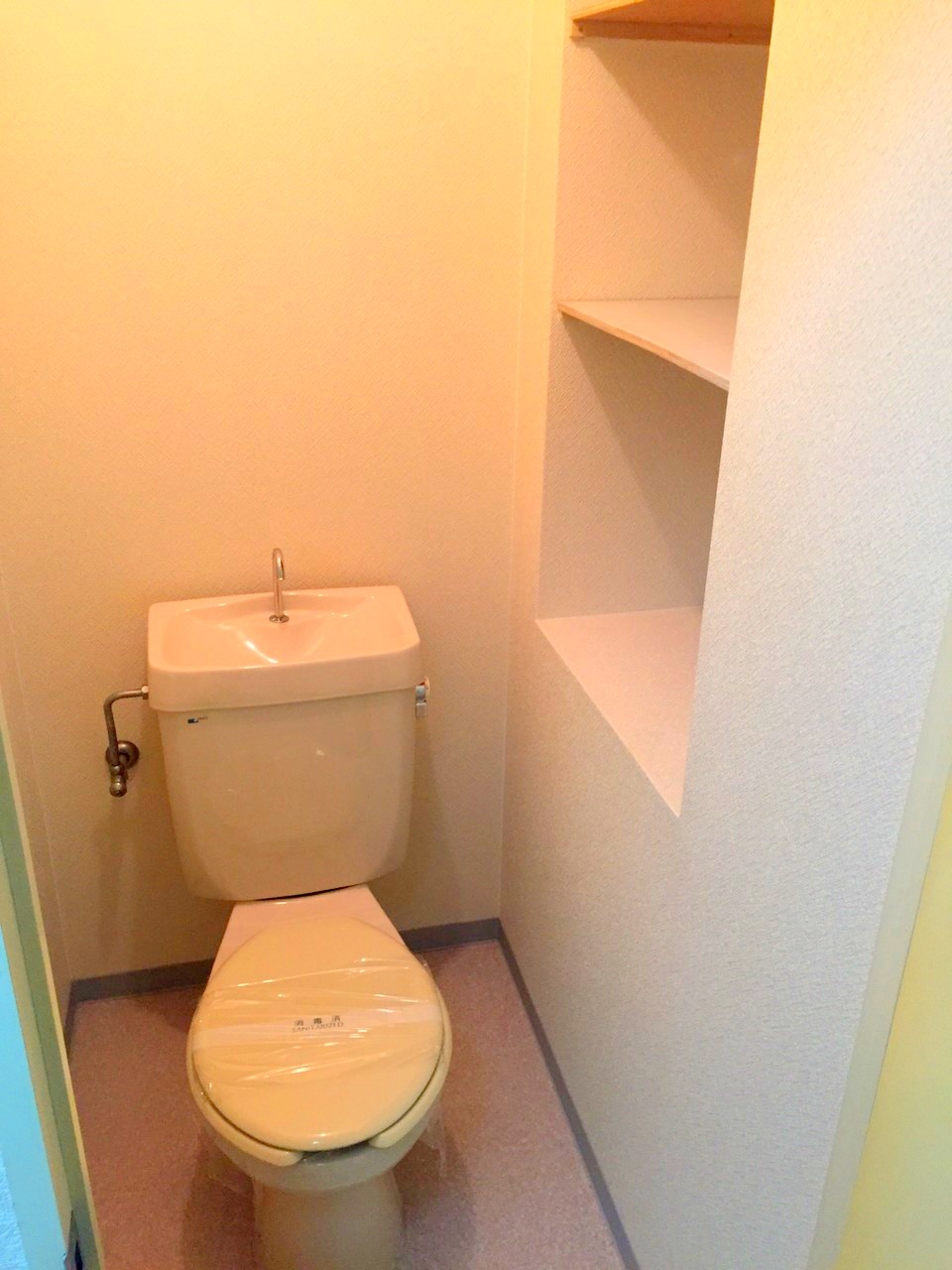 地下鉄谷町線 喜連瓜破駅 徒歩7分 5階建 築32年のトイレ写真