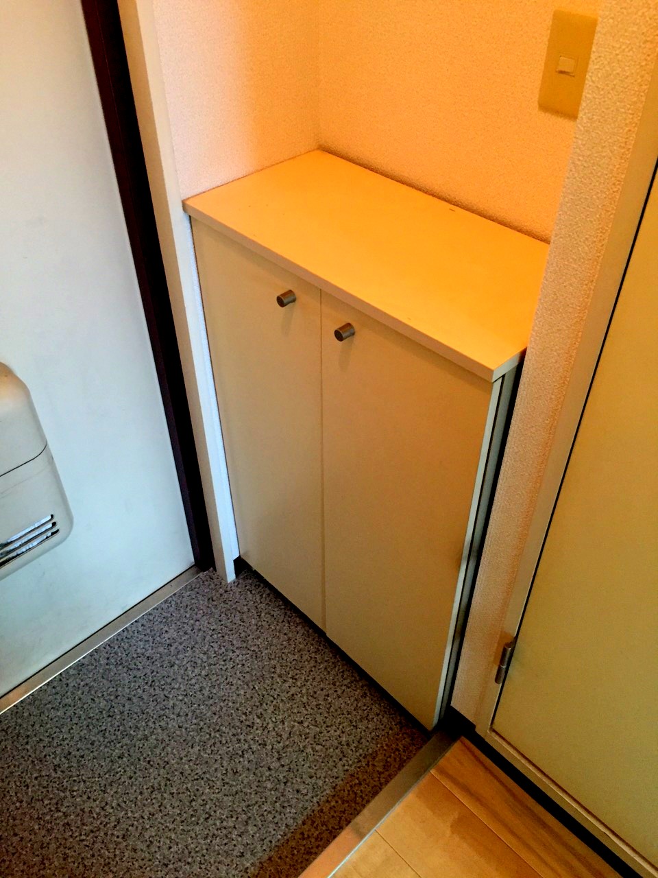 地下鉄谷町線 喜連瓜破駅 徒歩7分 5階建 築32年の玄関写真