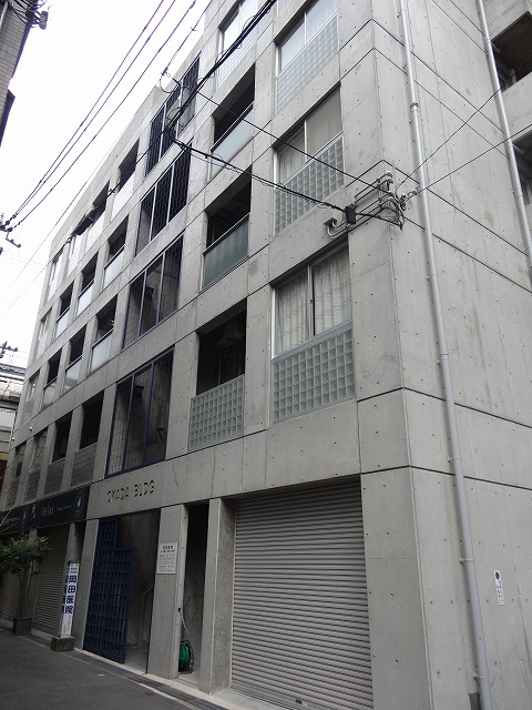 岡田ビルの建物外観