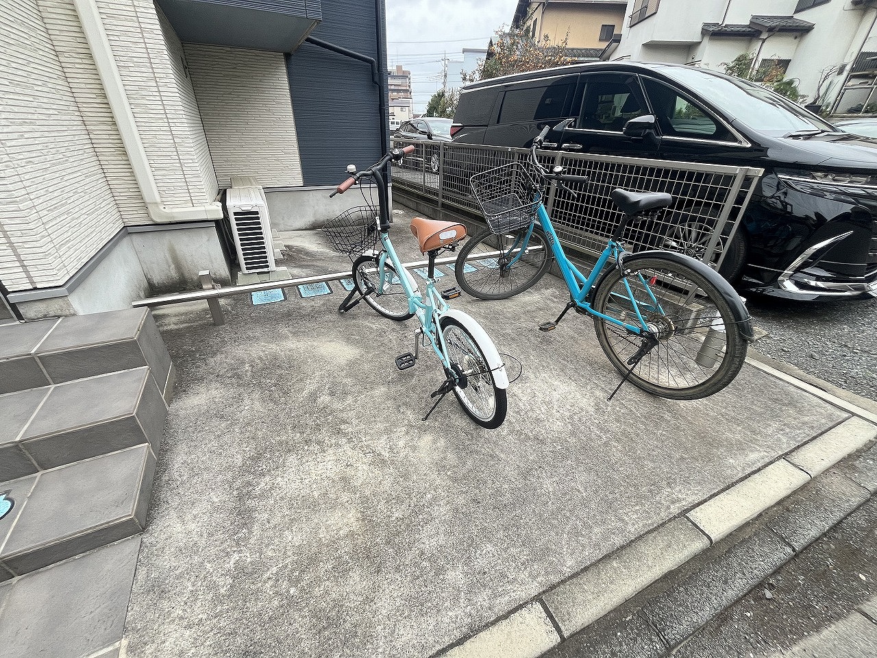 エントランス　自転車置場あり♪