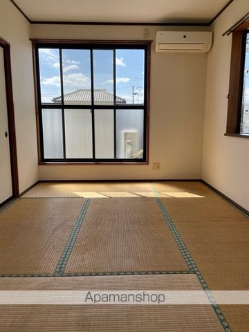 メゾンまるたかの居間写真