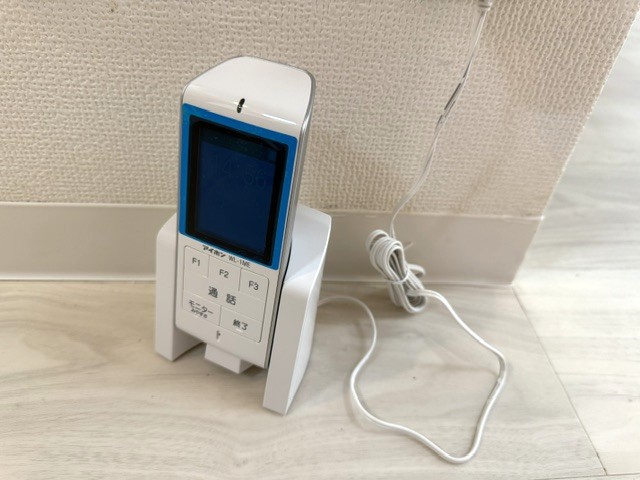 セキュリティ　モニター付きインターホン