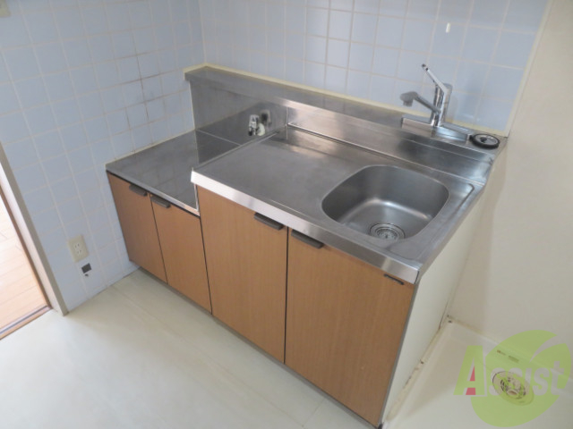 キッチン　シンプルなキッチンです。一人暮らしは最適ですね。