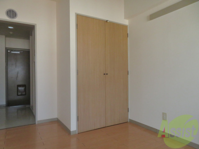 収納　収納スペースはコチラ。中が気になりますね～。