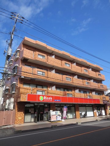 横浜市緑区白山のマンションの建物外観