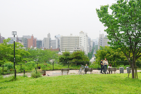 【代官山BLESS鉢山の公園】