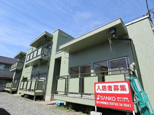 奈良市中山町のマンションの建物外観